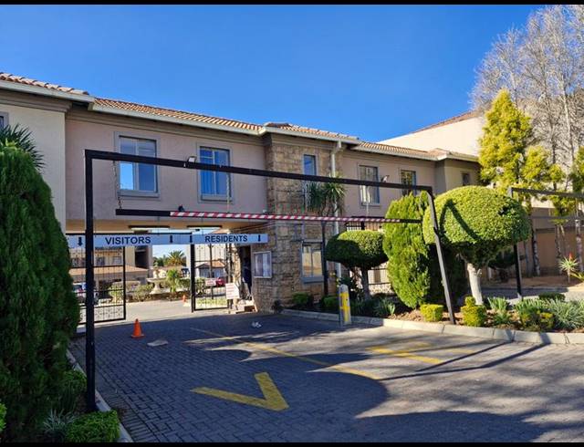 2 BEDROOM TOWNHOUSE FOR SALE IN NORKEM PARK